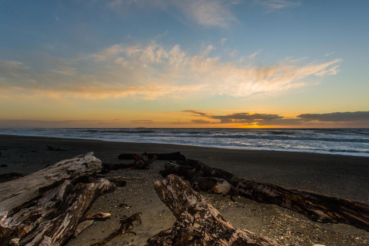 Haast Beach Motel Esterno foto