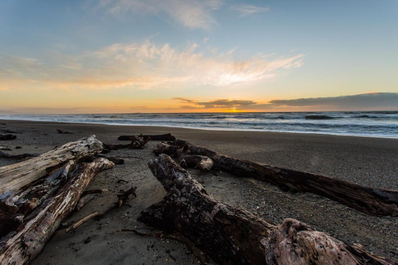 Haast Beach Motel Esterno foto