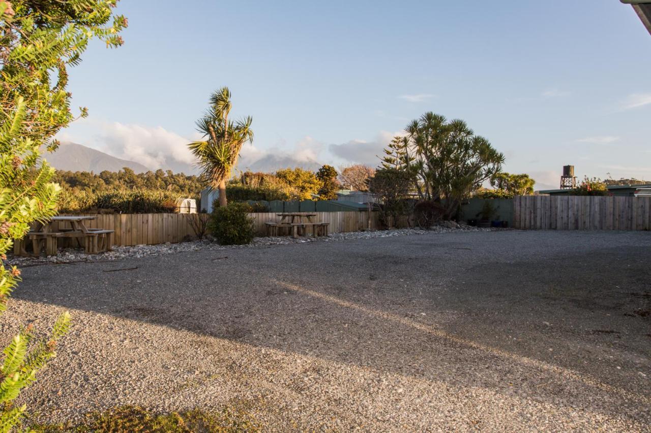Haast Beach Motel Esterno foto