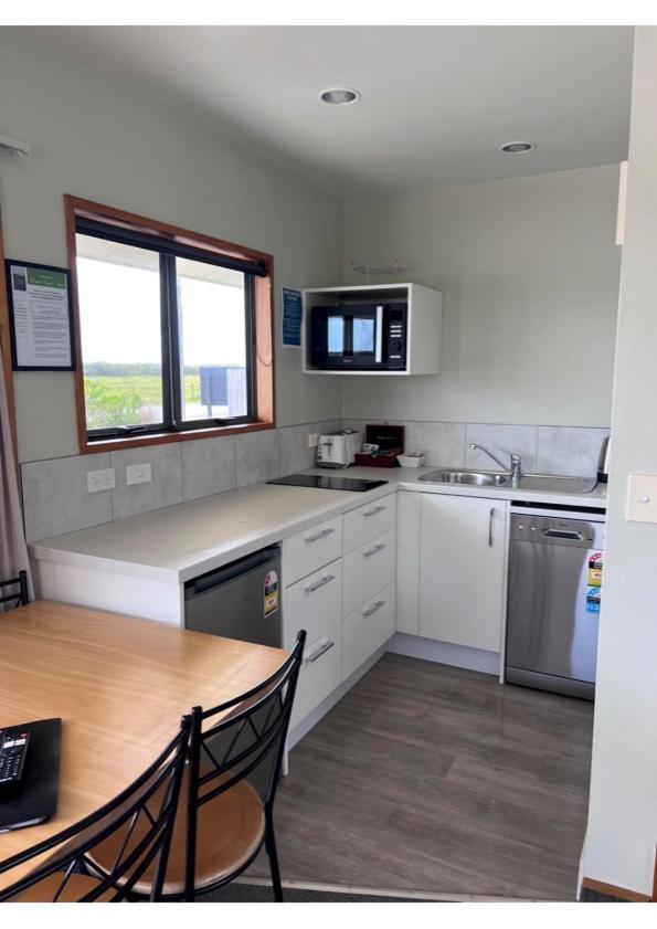 Haast Beach Motel Esterno foto