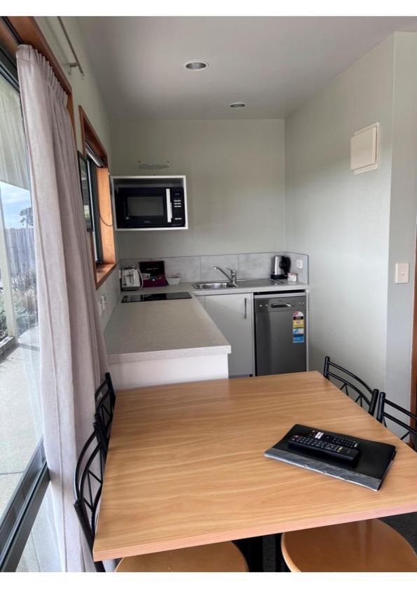 Haast Beach Motel Esterno foto
