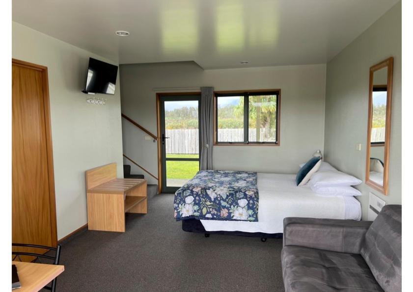 Haast Beach Motel Esterno foto
